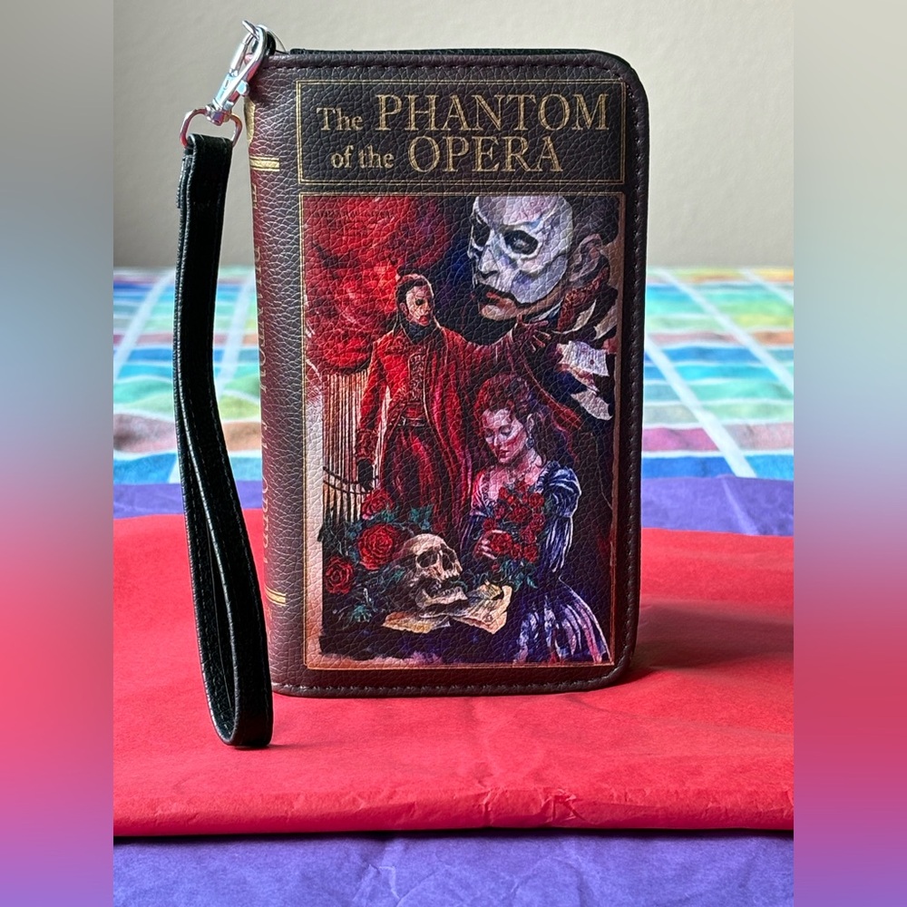 🎼🎶🎼  PHANTOM OF THE OPERA BOOK WALLET 🎼🎶🎼 NWT 🎼🎶🎼
